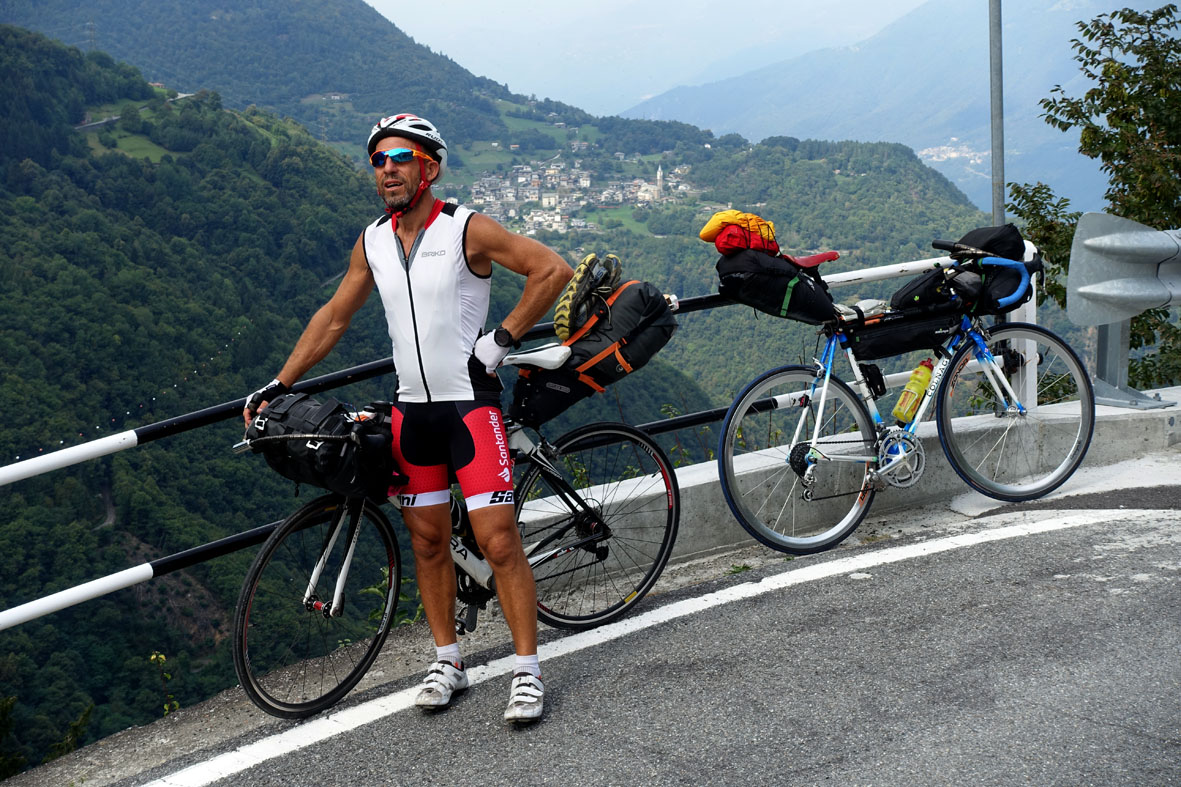 la bicicletta e il badile